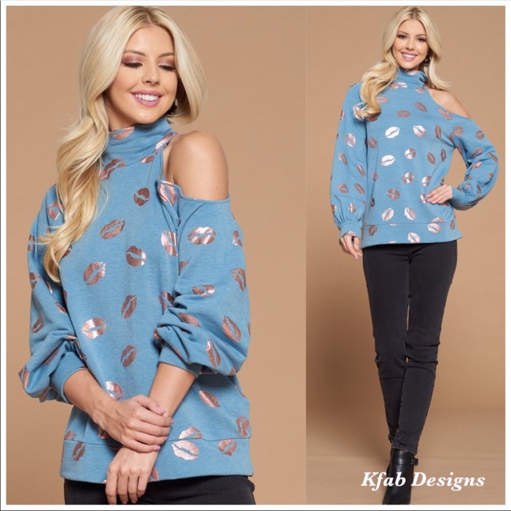 B16💙Gorgeous💙Soft lip-print sweater- WOW! Details!🌟
